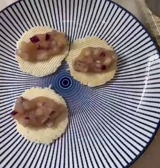 Закуска из минтаевой икры
